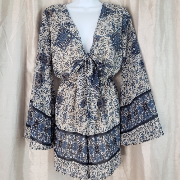 NWOT Signature blue & gray long sleeve tie front romper Womens Medium - Picture 5 of 9